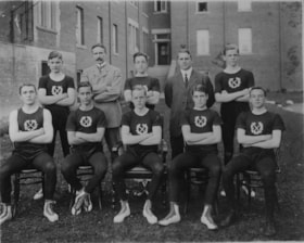 Gym First Team 1911-12 thumbnail