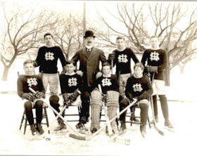 Hockey Lower School, First Team 1912-13 thumbnail