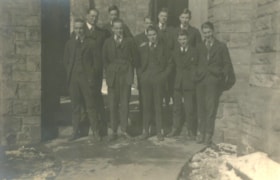 The Review Staff 1918-19 thumbnail