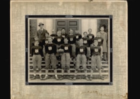 Lower School Rugby 1942-43 thumbnail