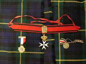 Housser 1933 - Two Medals & Award thumbnail