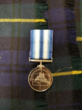 Housser 1933 - Arctic Medal thumbnail