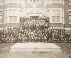 School Photo 1905-06 thumbnail
