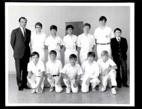 Macdonald House Cricket 1977-78 thumbnail